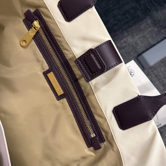 TORY BURCH LARGE ELLA PRINTED TOTE-"NEW IVORY PISCES DREAM DESIGN" - Picture 6 of 8